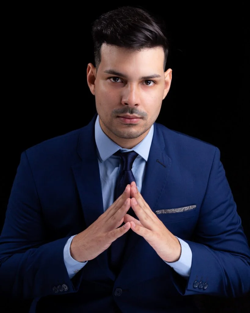 Retrato Corporativo de Marketing Pessoal Masculino feito no Tiaraju Estúdio Fotográfico