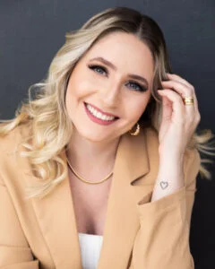 O papel da edição n aperfeiçoamento de retratos corporativos com o Tiaraju Estúdio Fotográfico