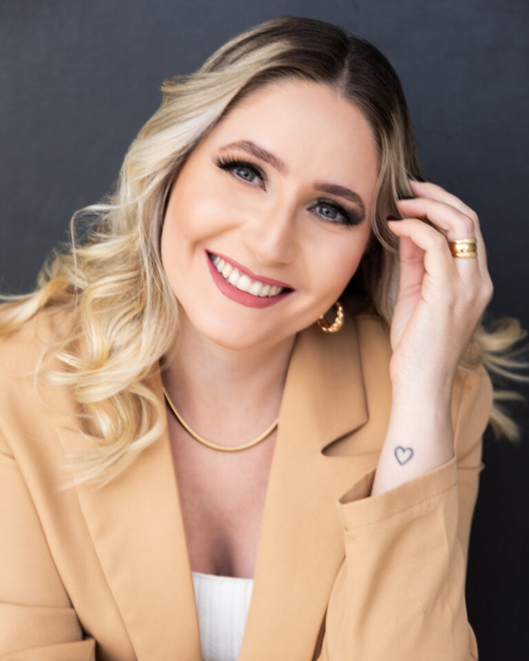 O papel da edição n aperfeiçoamento de retratos corporativos com o Tiaraju Estúdio Fotográfico